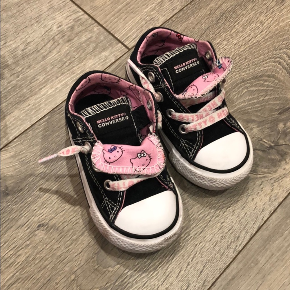 Hello kitty converse shoes